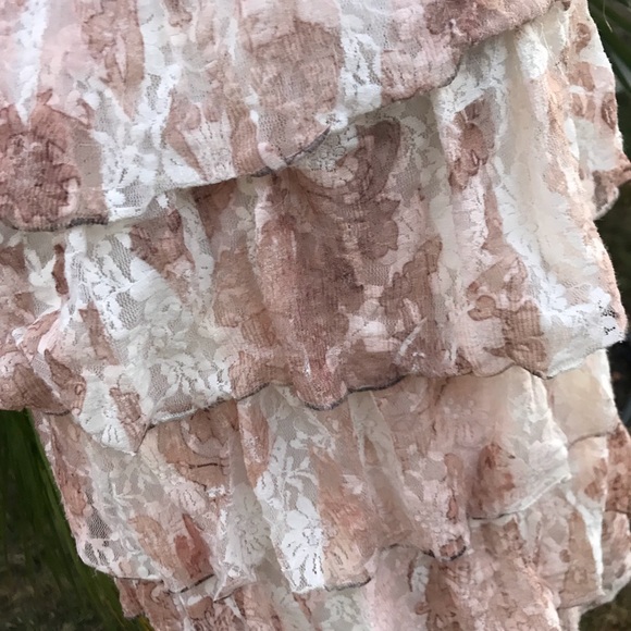 CHICO’S Ruffle Top - Picture 3 of 5